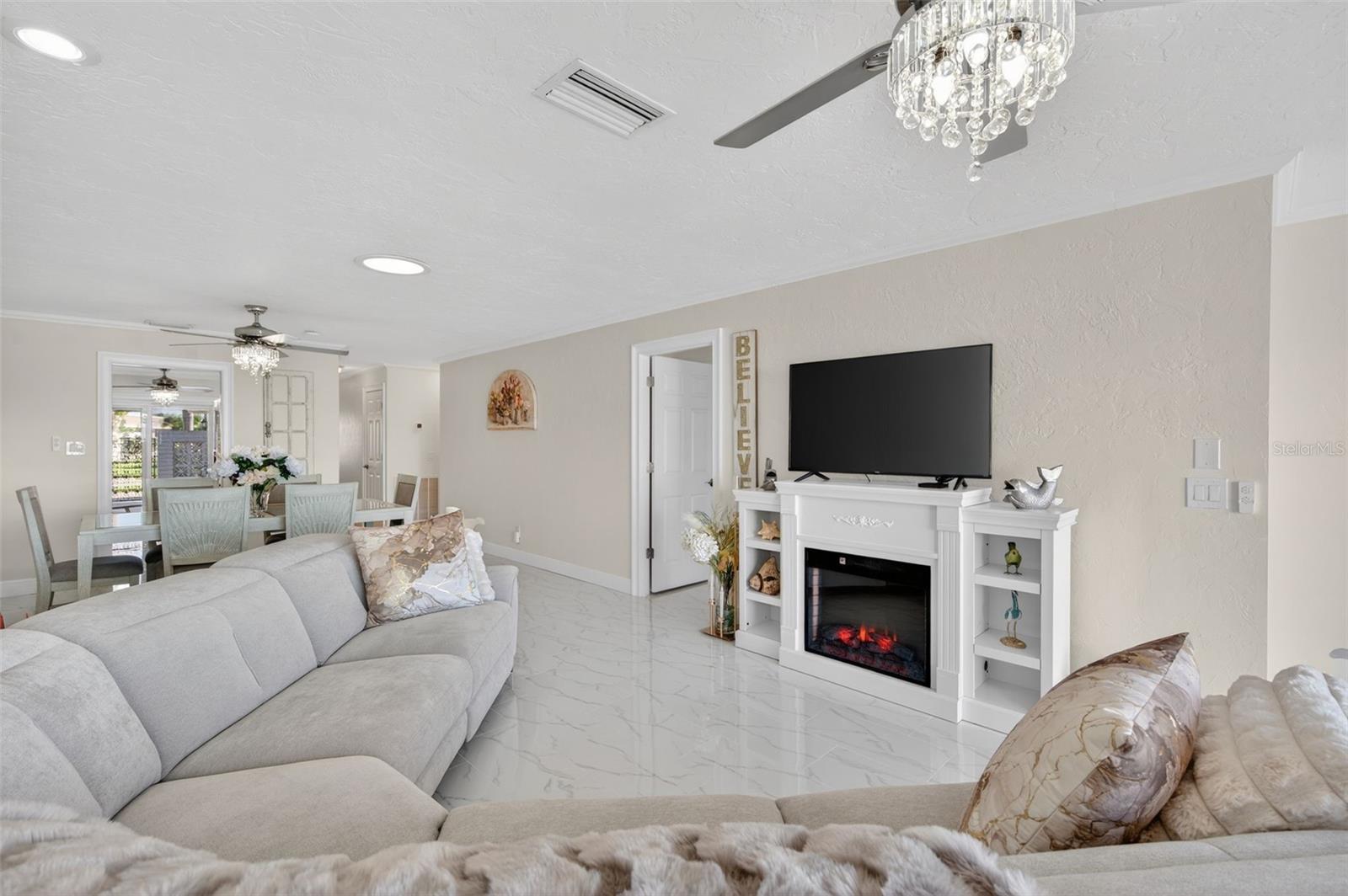 Image 25 of 69 For 427 Boca Ciega Point Boulevard N