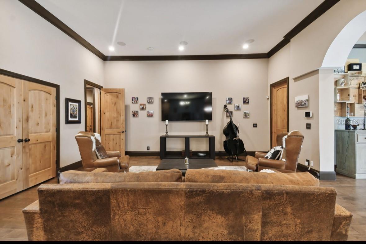 Image 13 of 74 For 9805 Compass Point Way