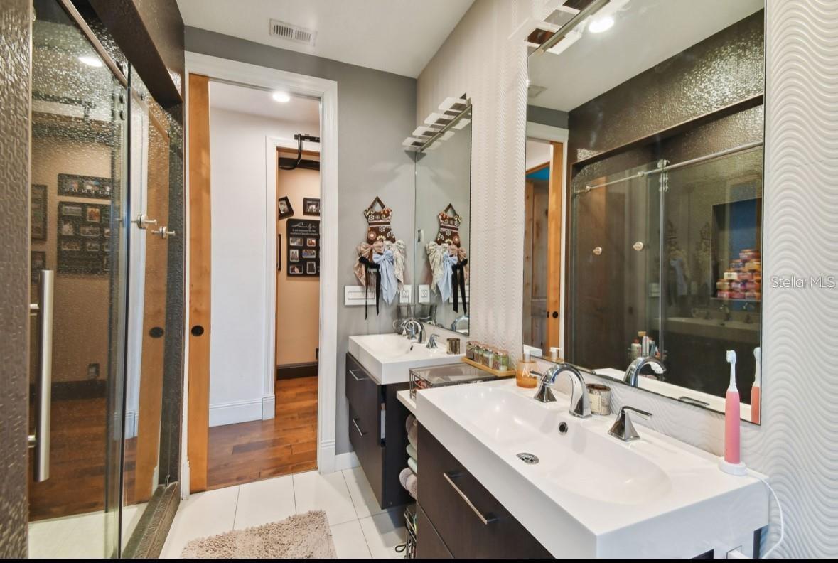 Image 48 of 74 For 9805 Compass Point Way