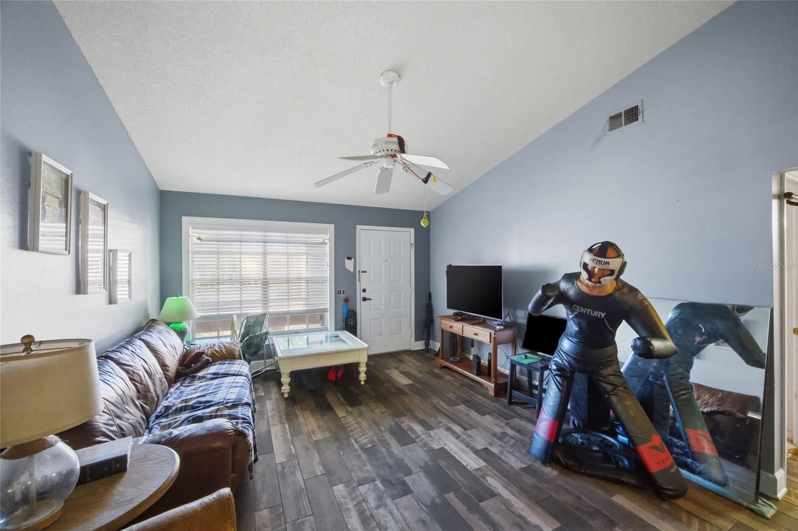 Image 4 of 18 For 7924 Hardwick Drive 623