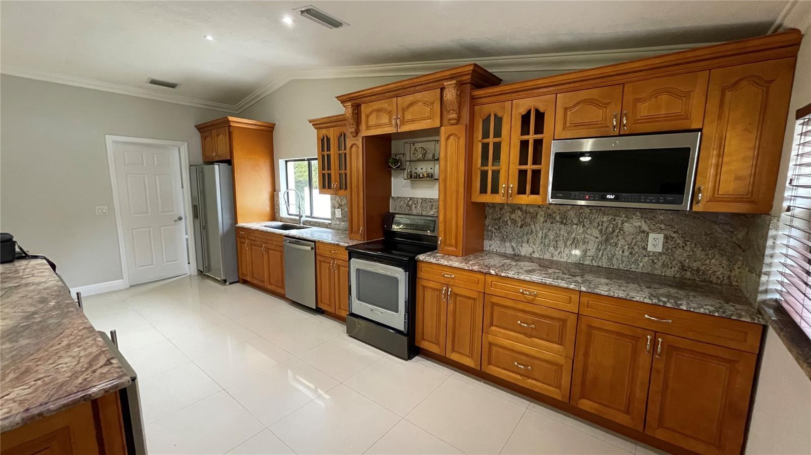 Image 10 of 21 For 15002 Sunglow Court