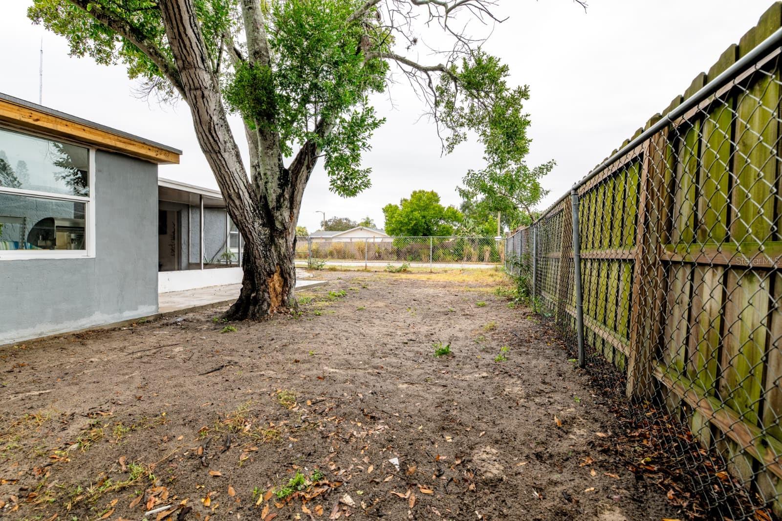 Image 18 of 20 For 1332 Maybury Drive