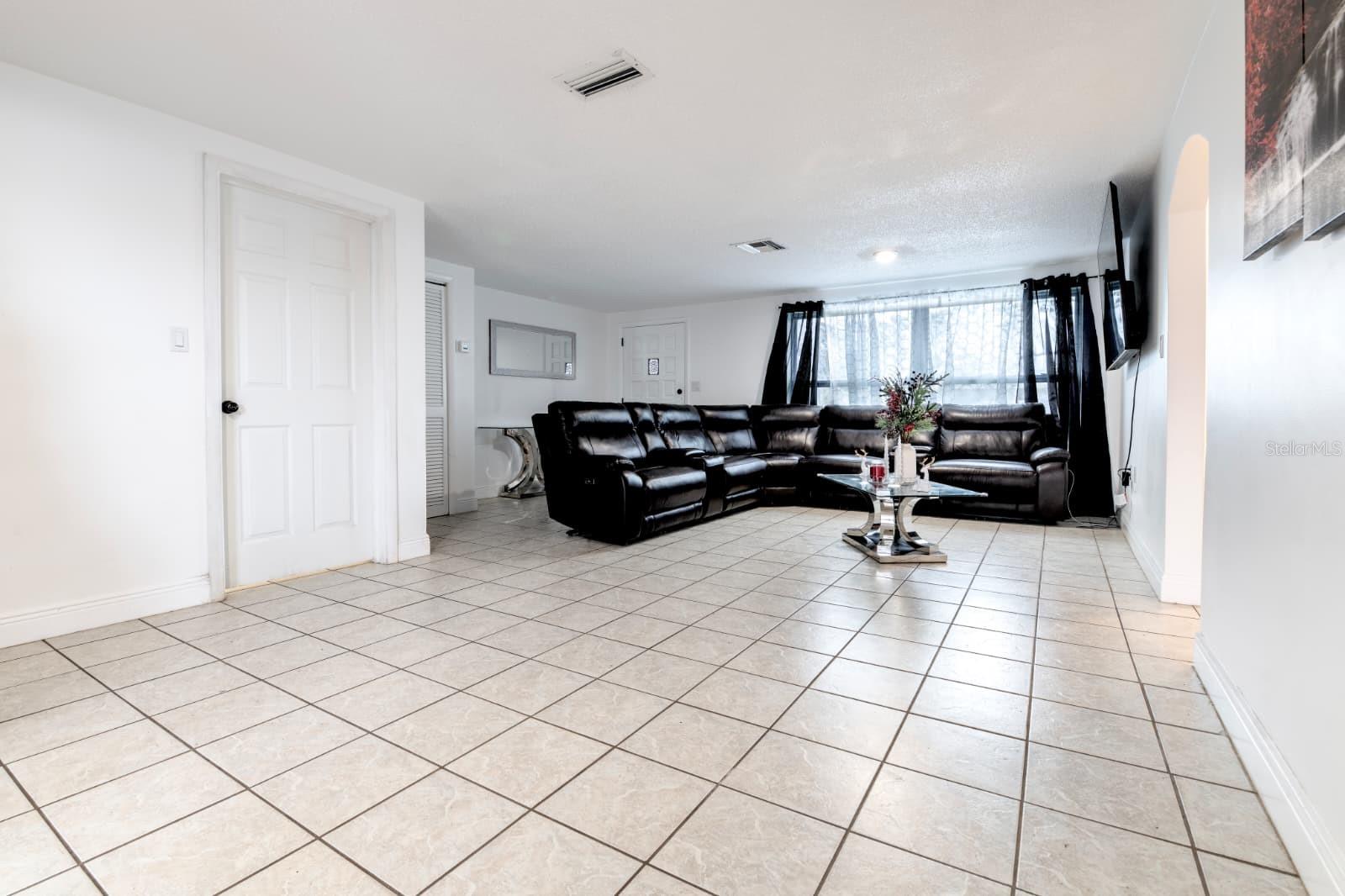 Image 5 of 20 For 1332 Maybury Drive