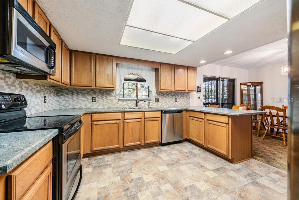 Image 11 of 30 For 7343 Andre Drive