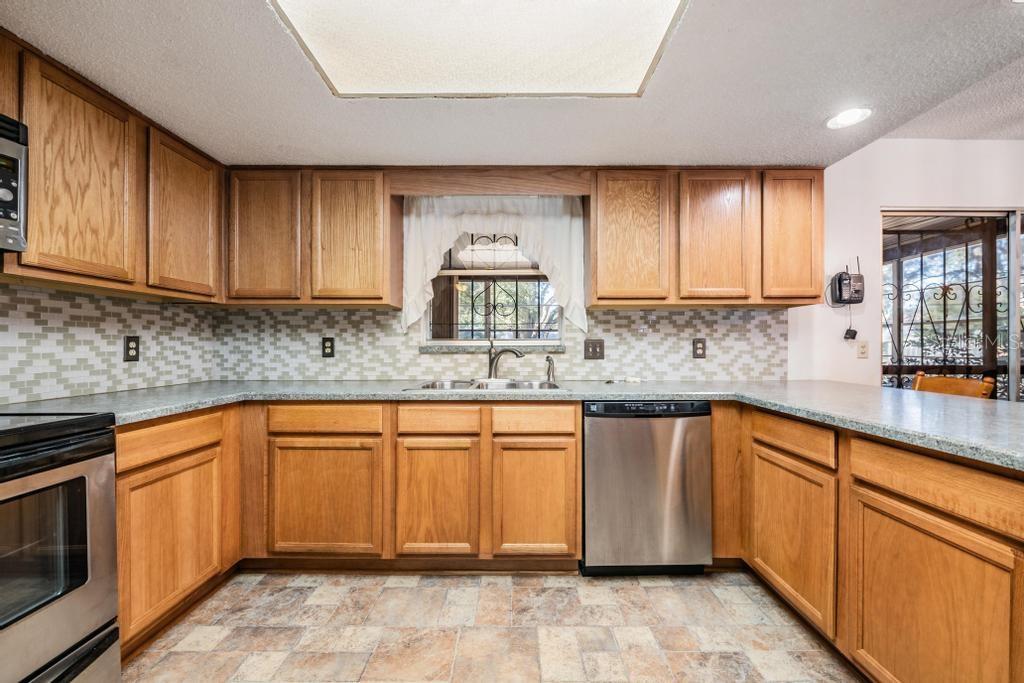 Image 13 of 30 For 7343 Andre Drive