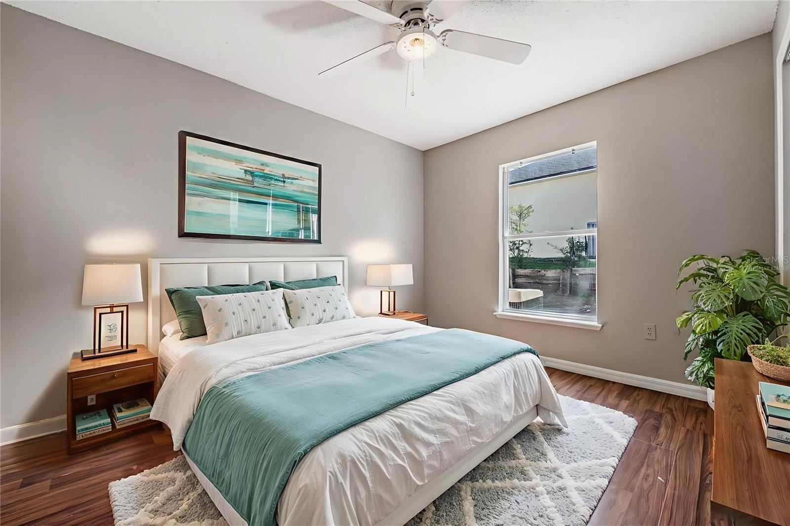 Image 18 of 27 For 13364 Linden Drive