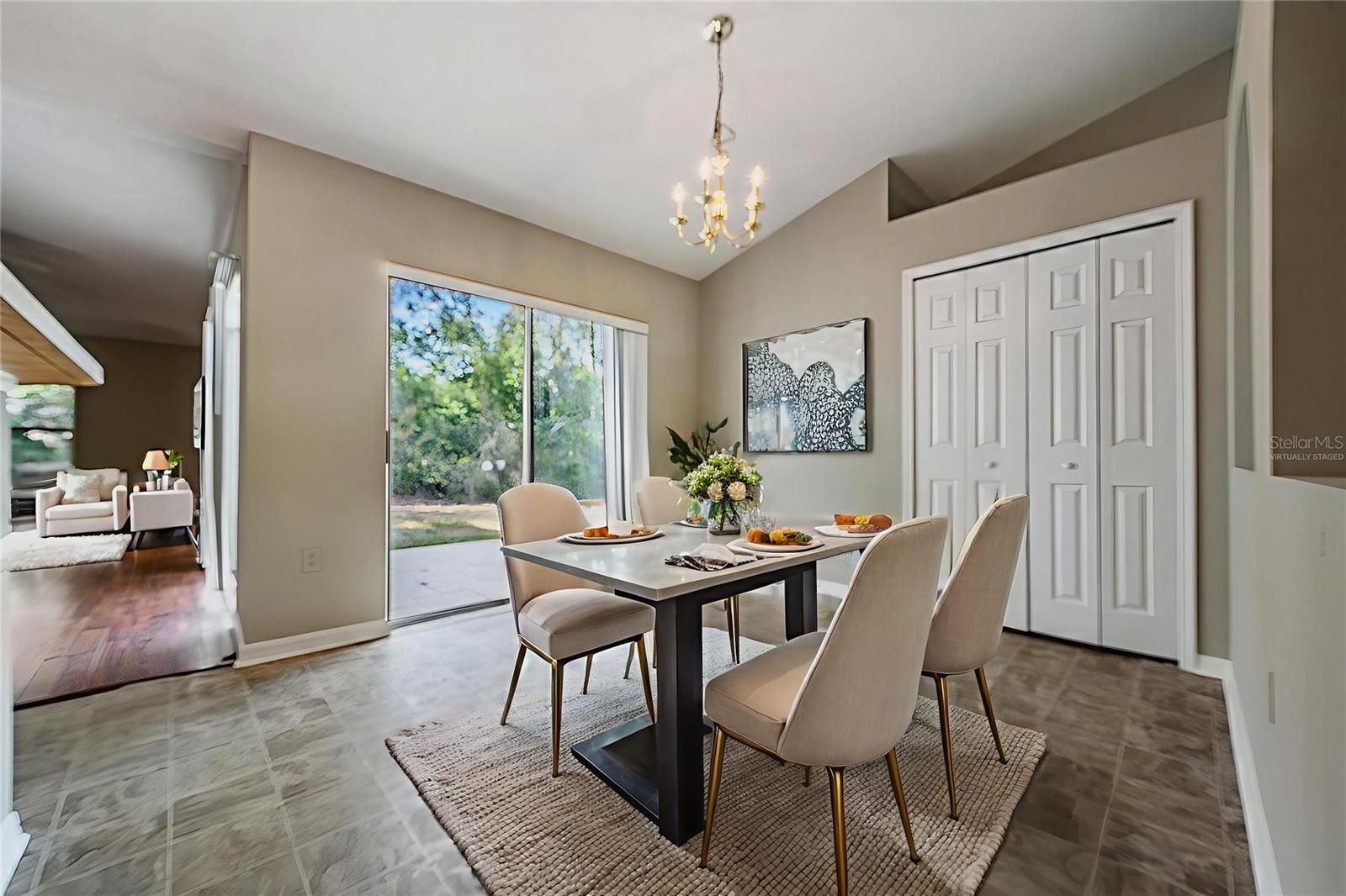 Image 6 of 27 For 13364 Linden Drive