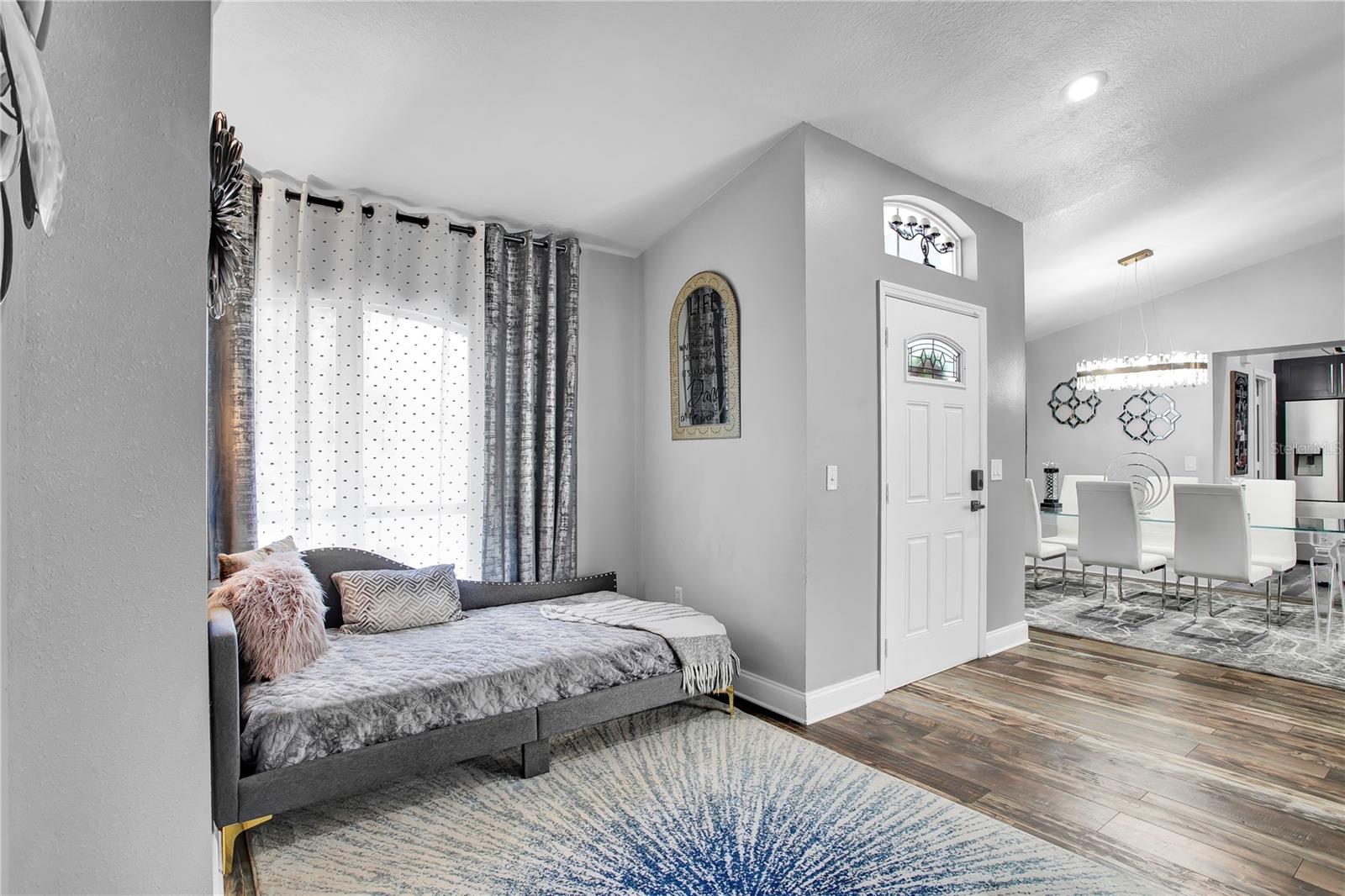 Image 25 of 64 For 10516 Juliano Drive