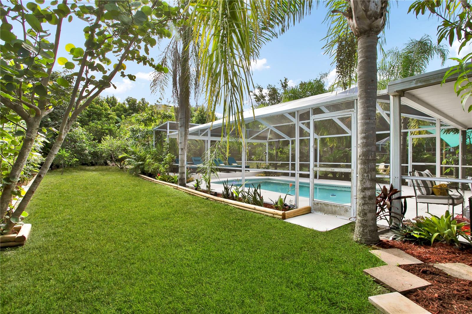 Image 8 of 64 For 10516 Juliano Drive