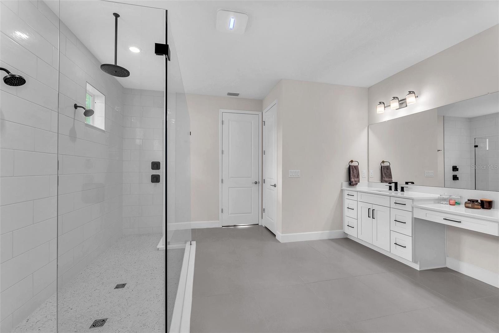 Image 15 of 40 For 33372 Landsman Loop