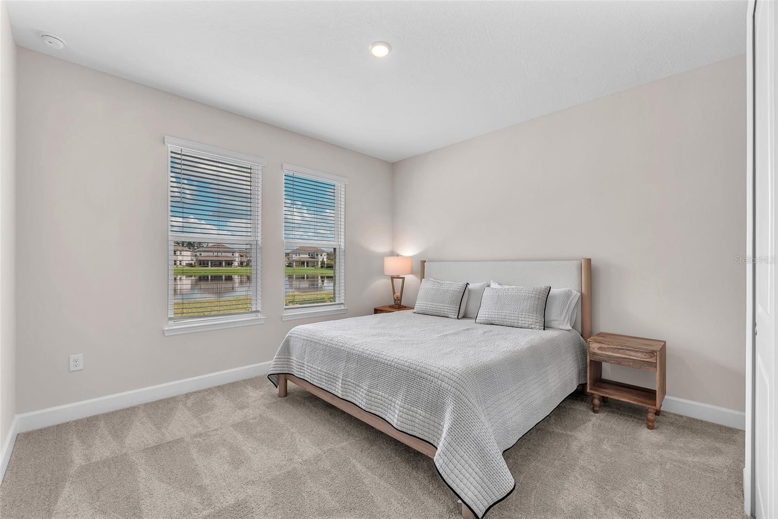 Image 21 of 40 For 33372 Landsman Loop