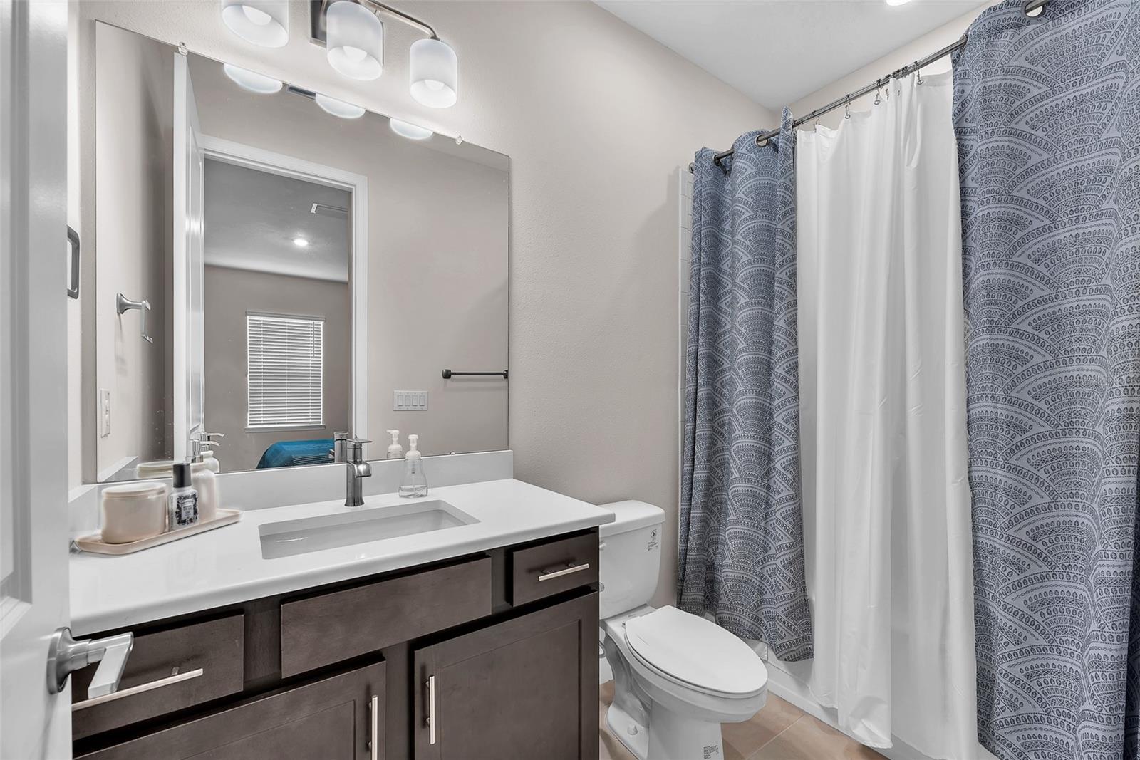 Image 35 of 40 For 33372 Landsman Loop