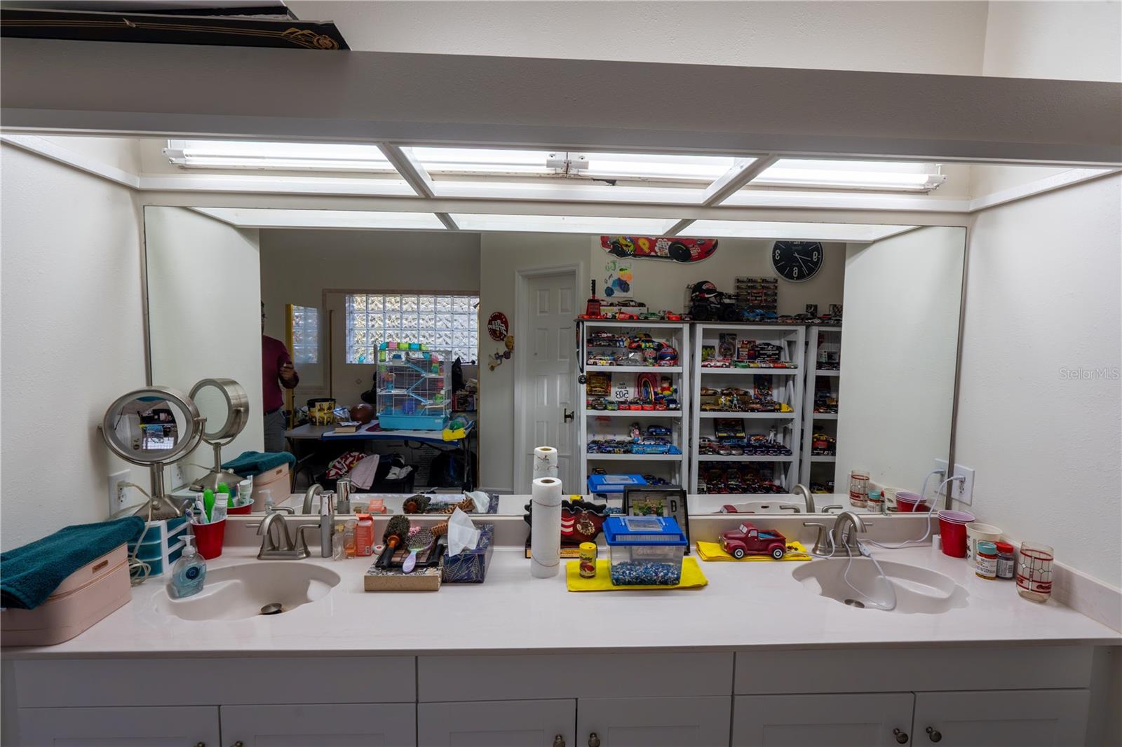 Image 18 of 34 For 1695 Horseshoe Road