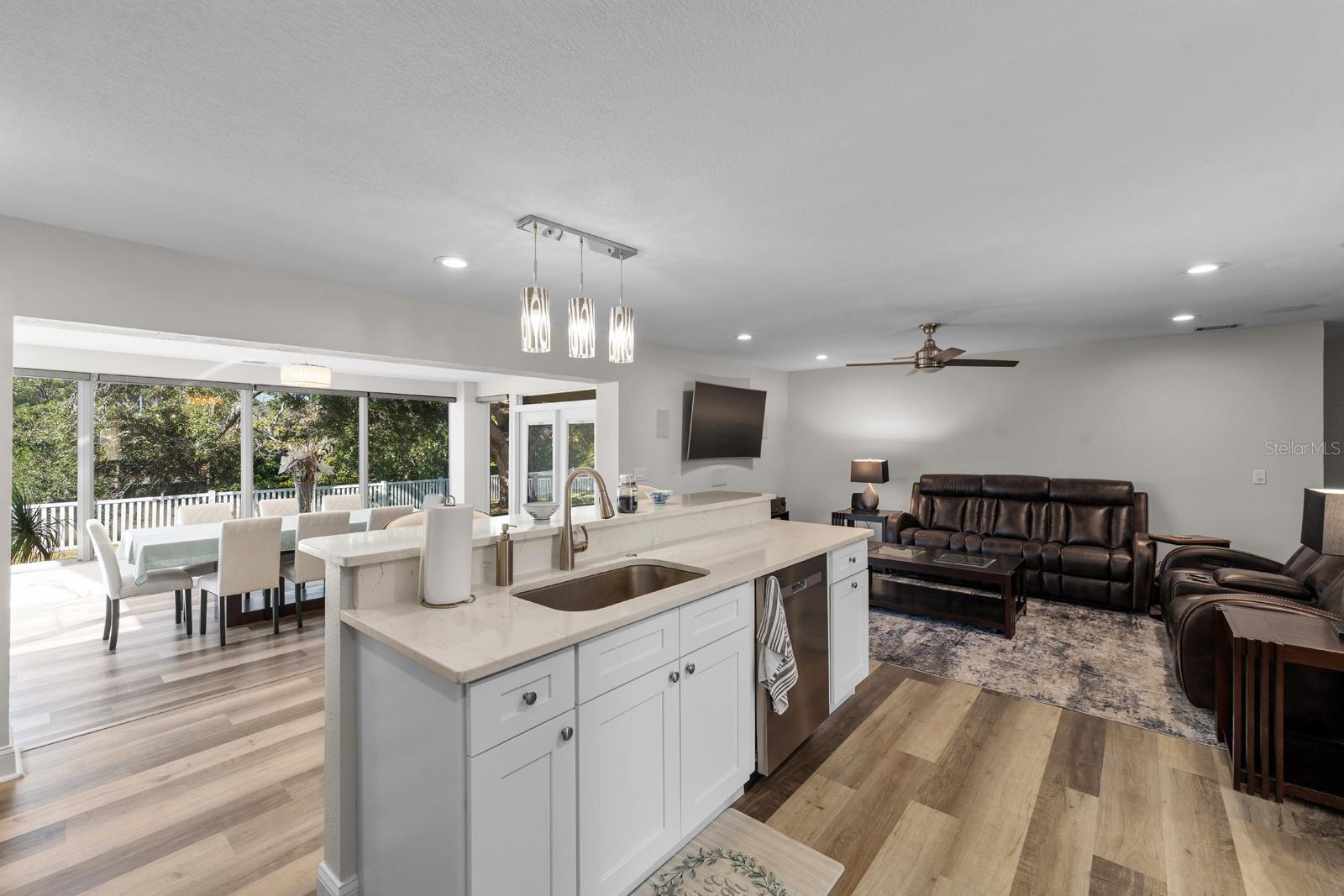 Image 11 of 33 For 4424 Waltham Drive