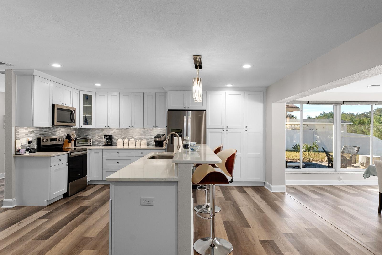 Image 13 of 33 For 4424 Waltham Drive