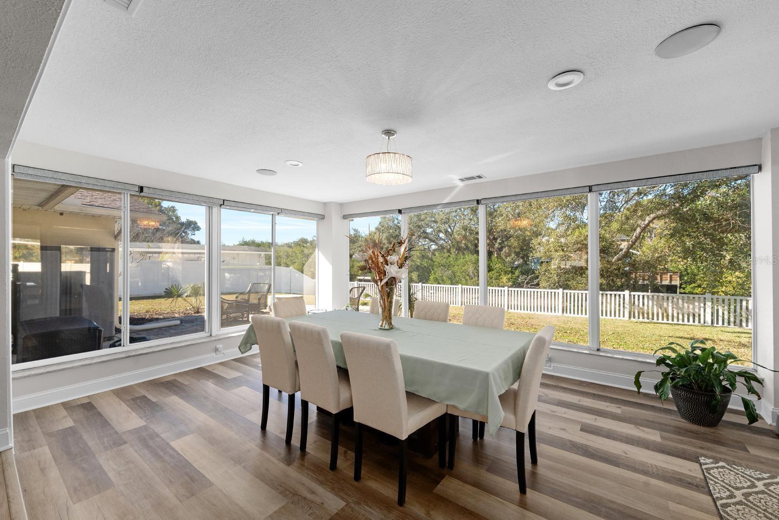 Image 16 of 33 For 4424 Waltham Drive