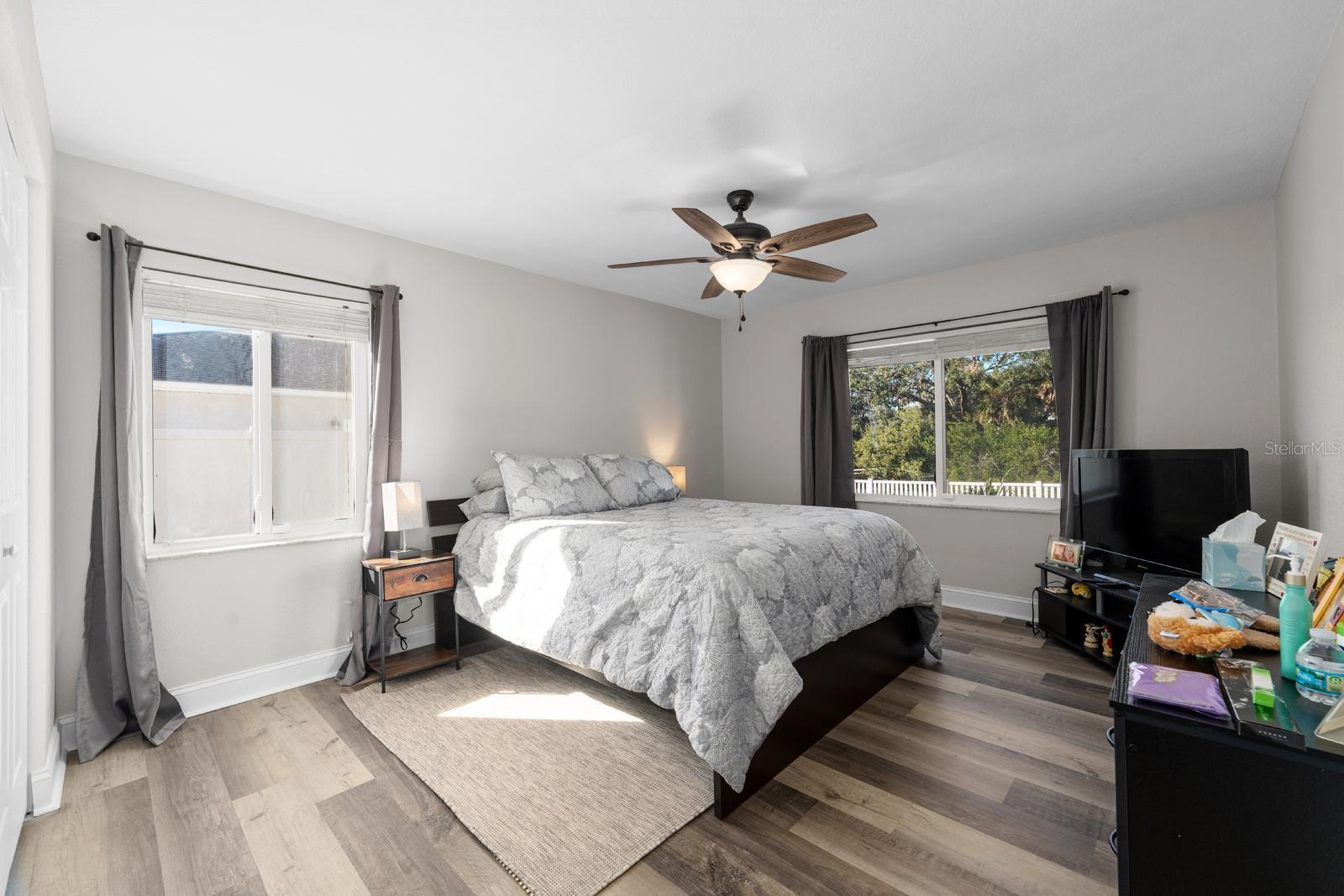 Image 17 of 33 For 4424 Waltham Drive