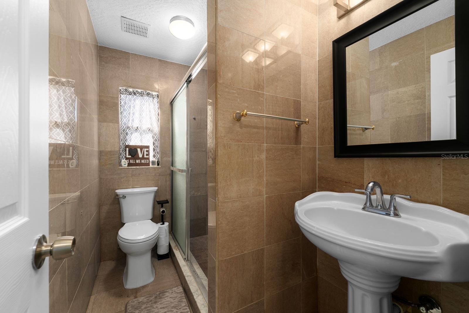 Image 20 of 33 For 4424 Waltham Drive