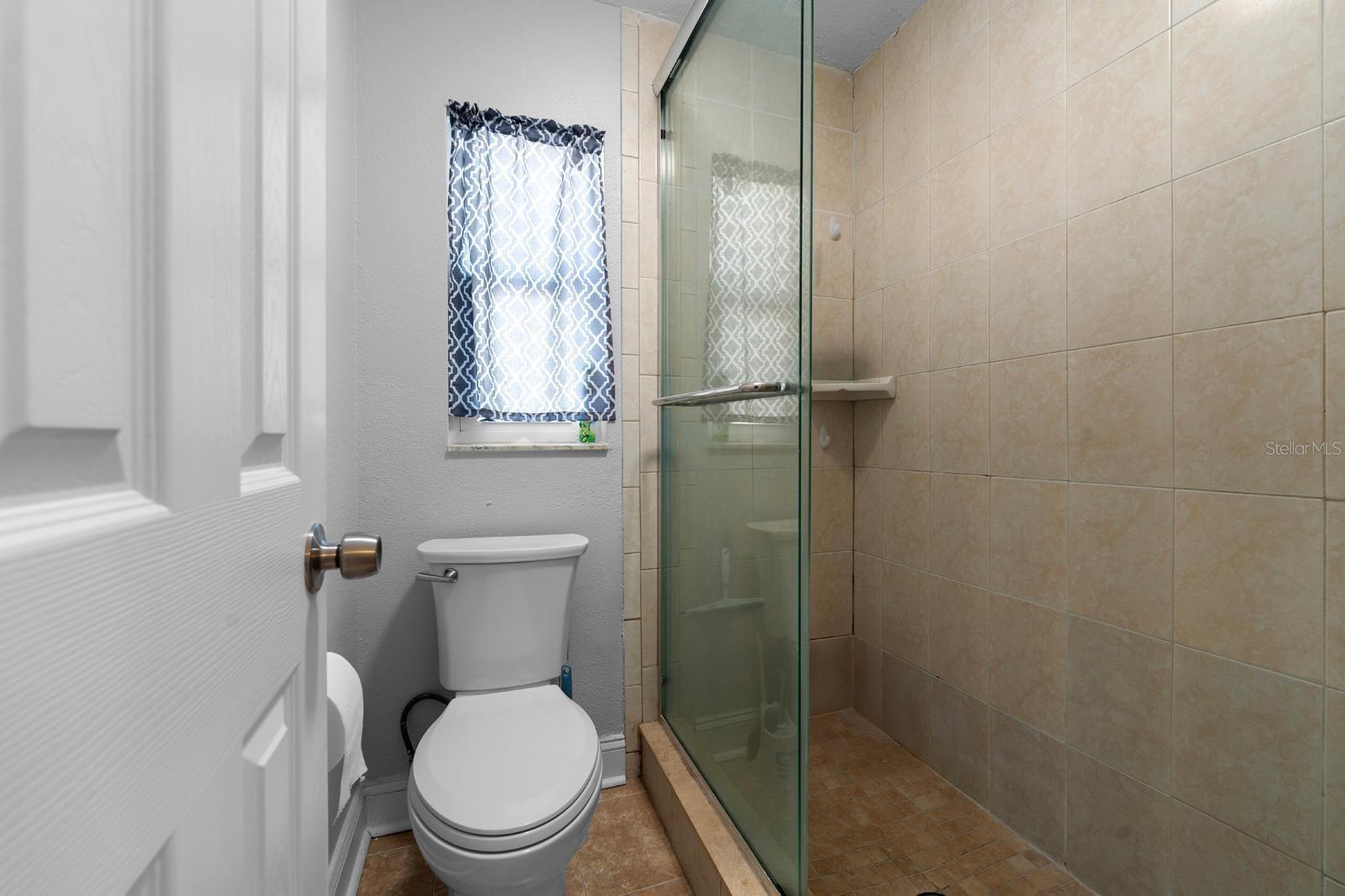 Image 21 of 33 For 4424 Waltham Drive