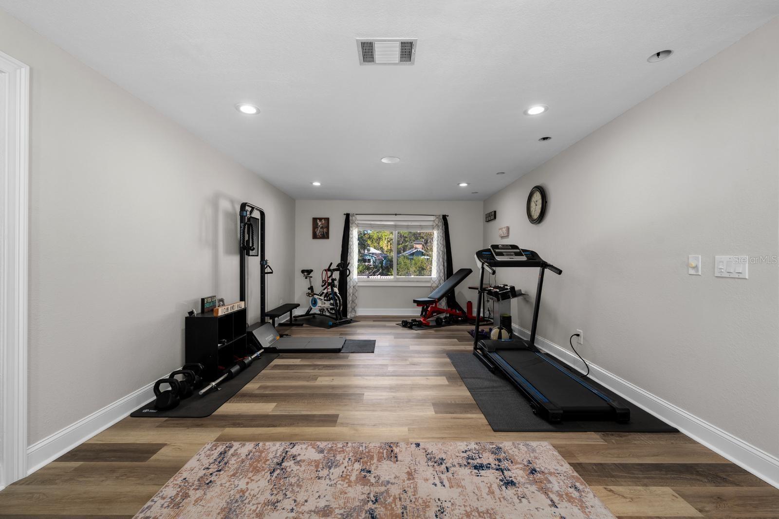 Image 26 of 33 For 4424 Waltham Drive