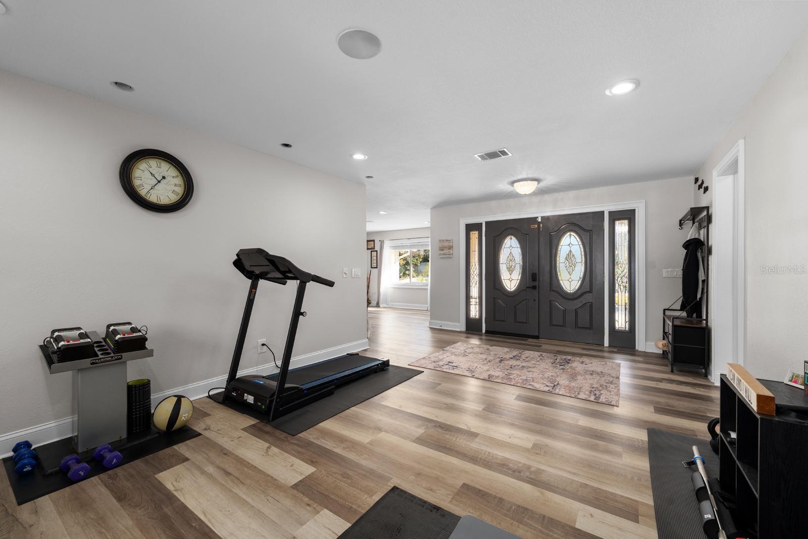 Image 27 of 33 For 4424 Waltham Drive