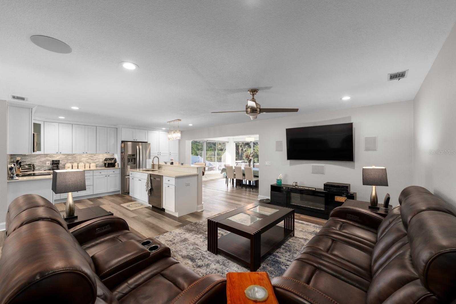 Image 8 of 33 For 4424 Waltham Drive