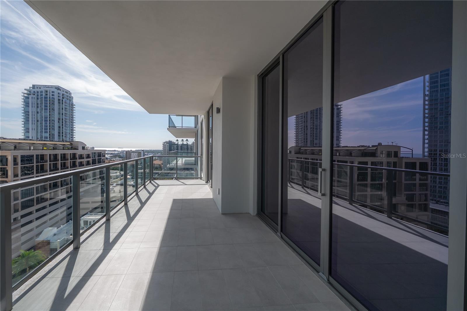 Listing photo id 23 for 275 1st Avenue S 1504