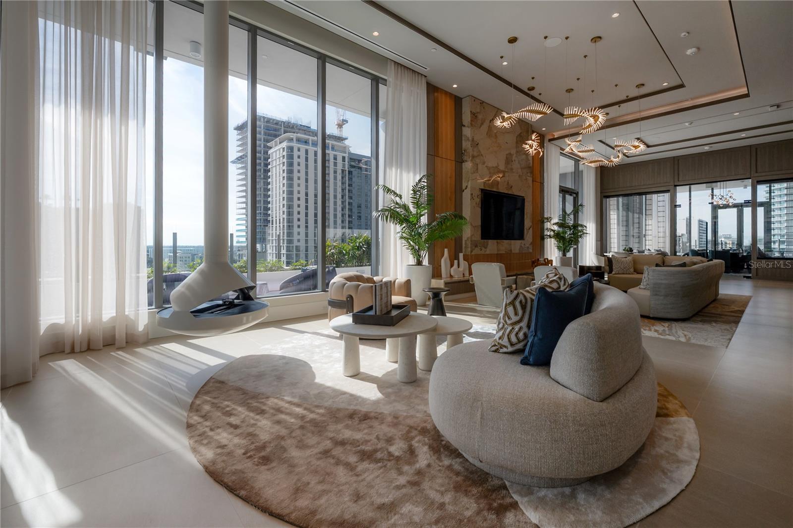 Listing photo id 51 for 275 1st Avenue S 1504