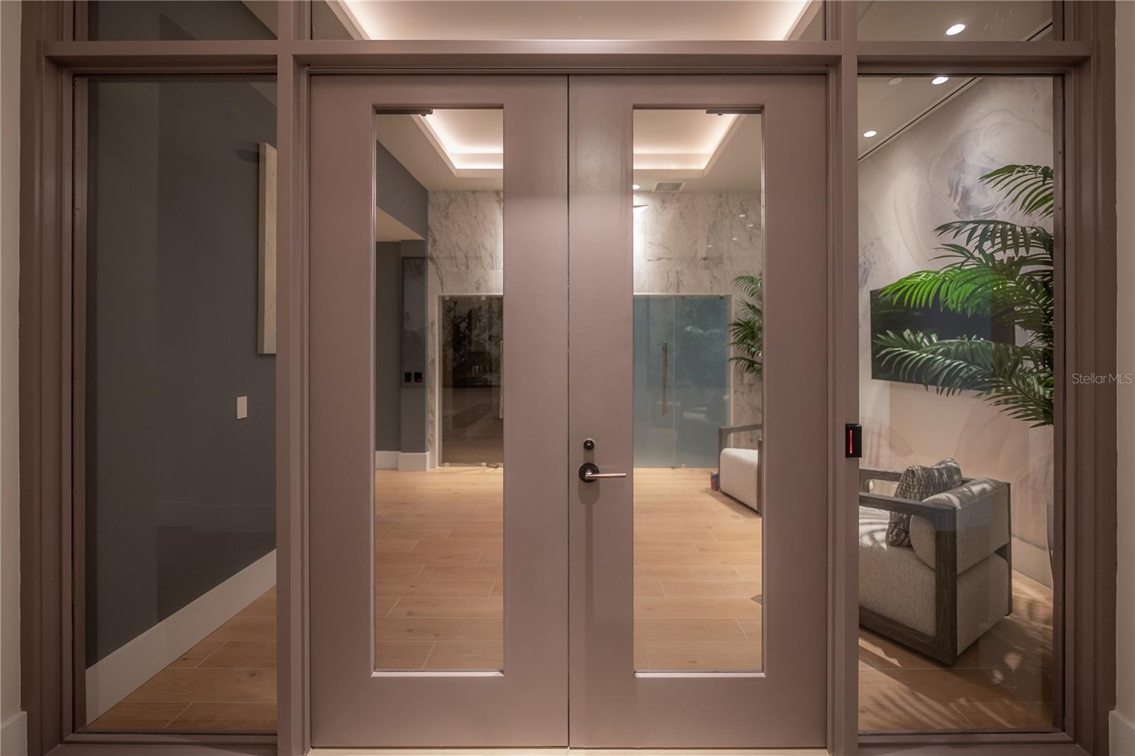 Listing photo id 68 for 275 1st Avenue S 1504