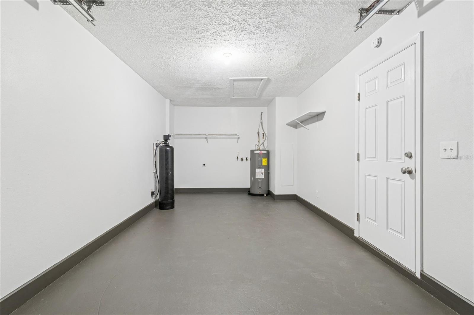 Image 15 of 21 For 7416 Manhattan Drive