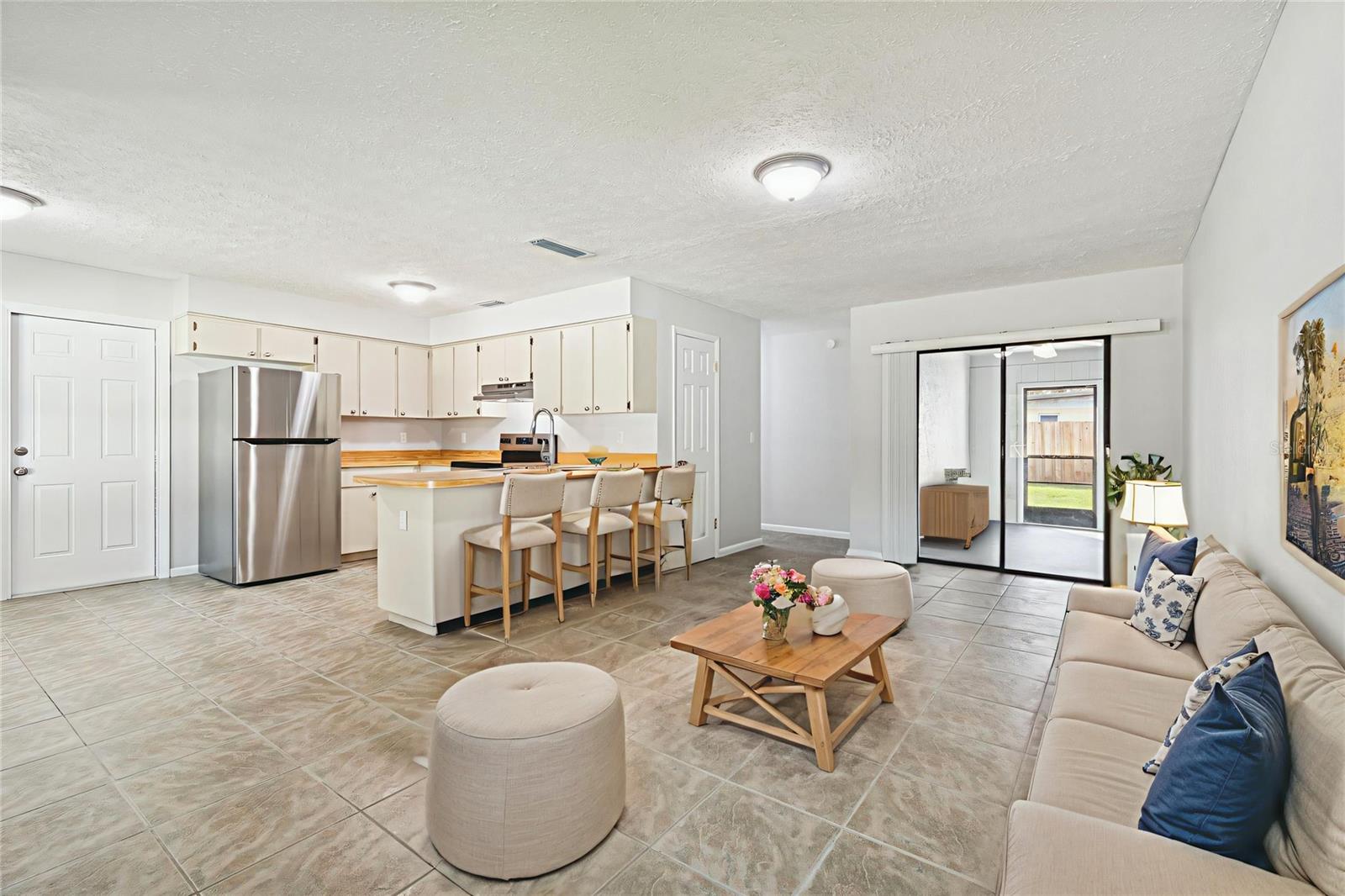 Image 4 of 21 For 7416 Manhattan Drive