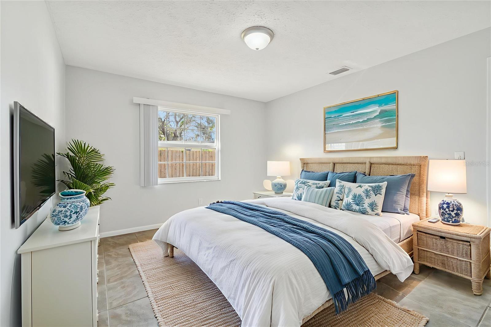 Image 9 of 21 For 7416 Manhattan Drive