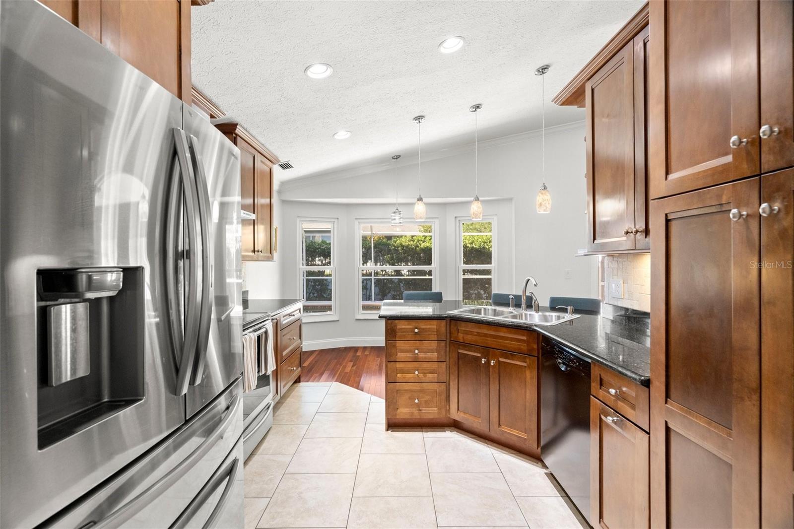 Image 11 of 27 For 775 Brittany Park Boulevard