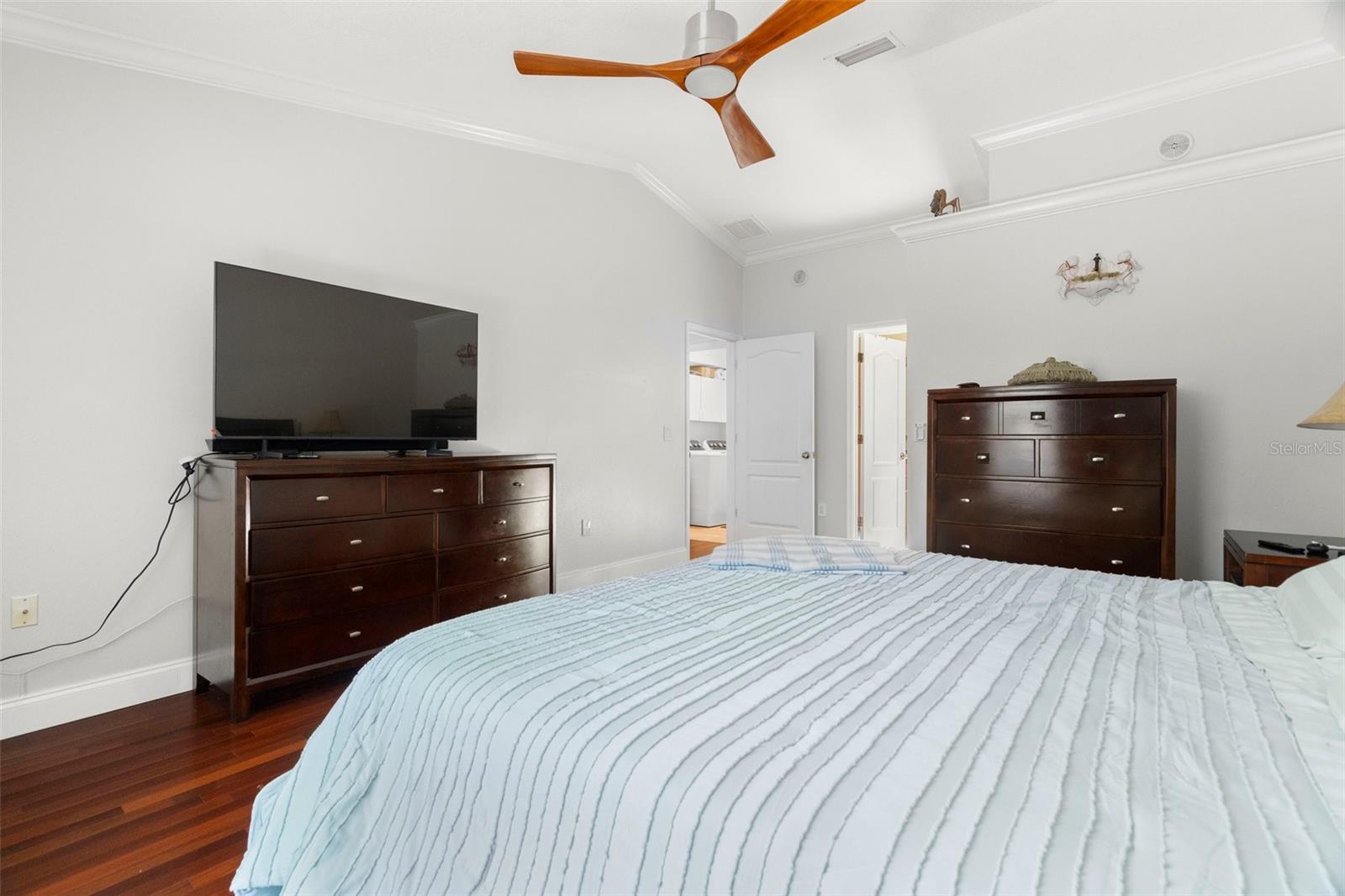 Image 13 of 27 For 775 Brittany Park Boulevard