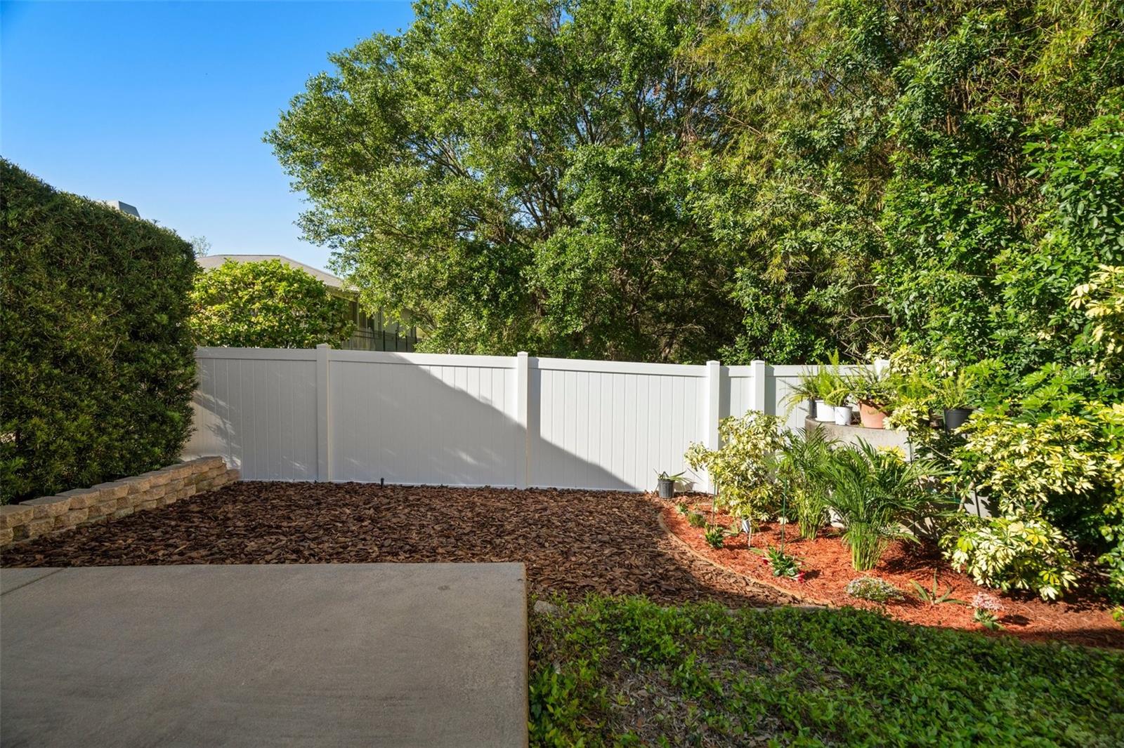 Image 24 of 27 For 775 Brittany Park Boulevard