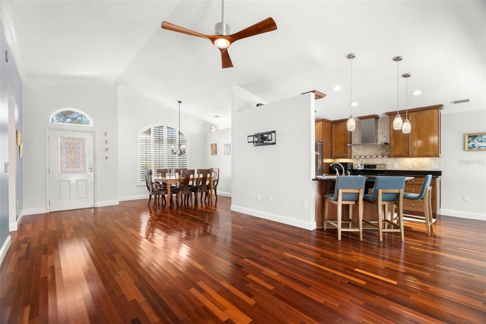 Image 5 of 27 For 775 Brittany Park Boulevard