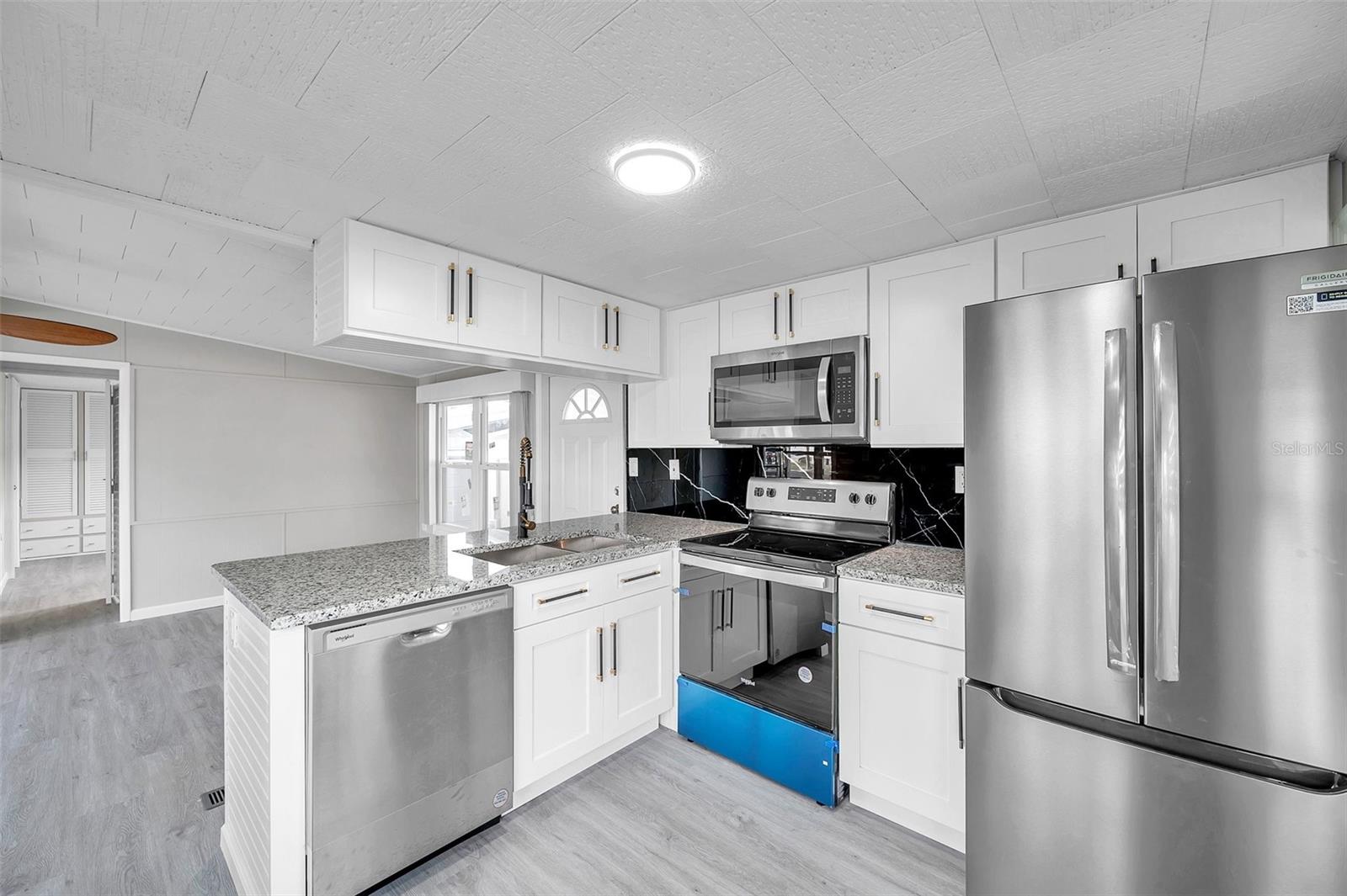 Image 2 of 76 For 4851 Gandy Boulevard B6-l27