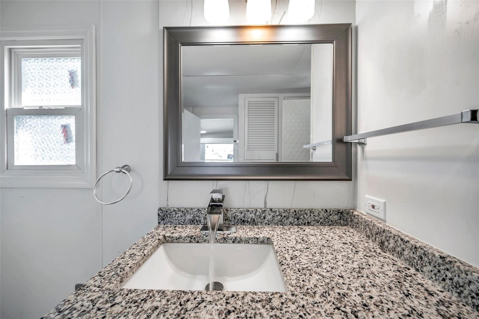 Image 21 of 76 For 4851 Gandy Boulevard B6-l27