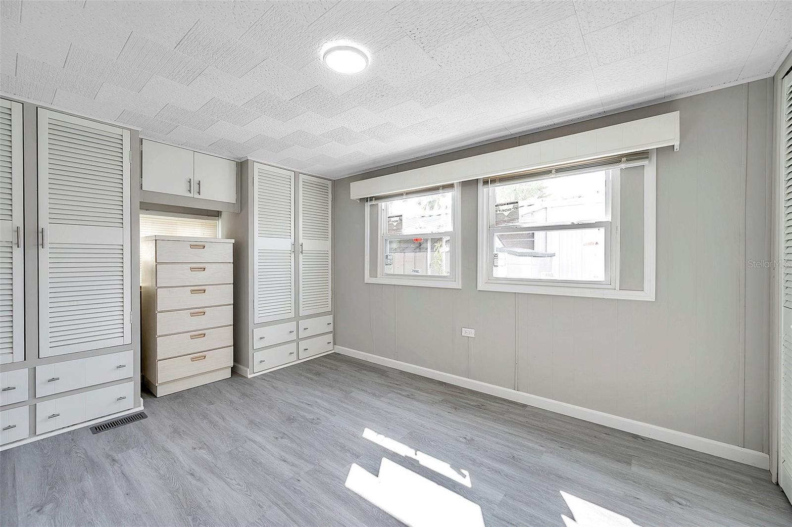 Image 22 of 76 For 4851 Gandy Boulevard B6-l27