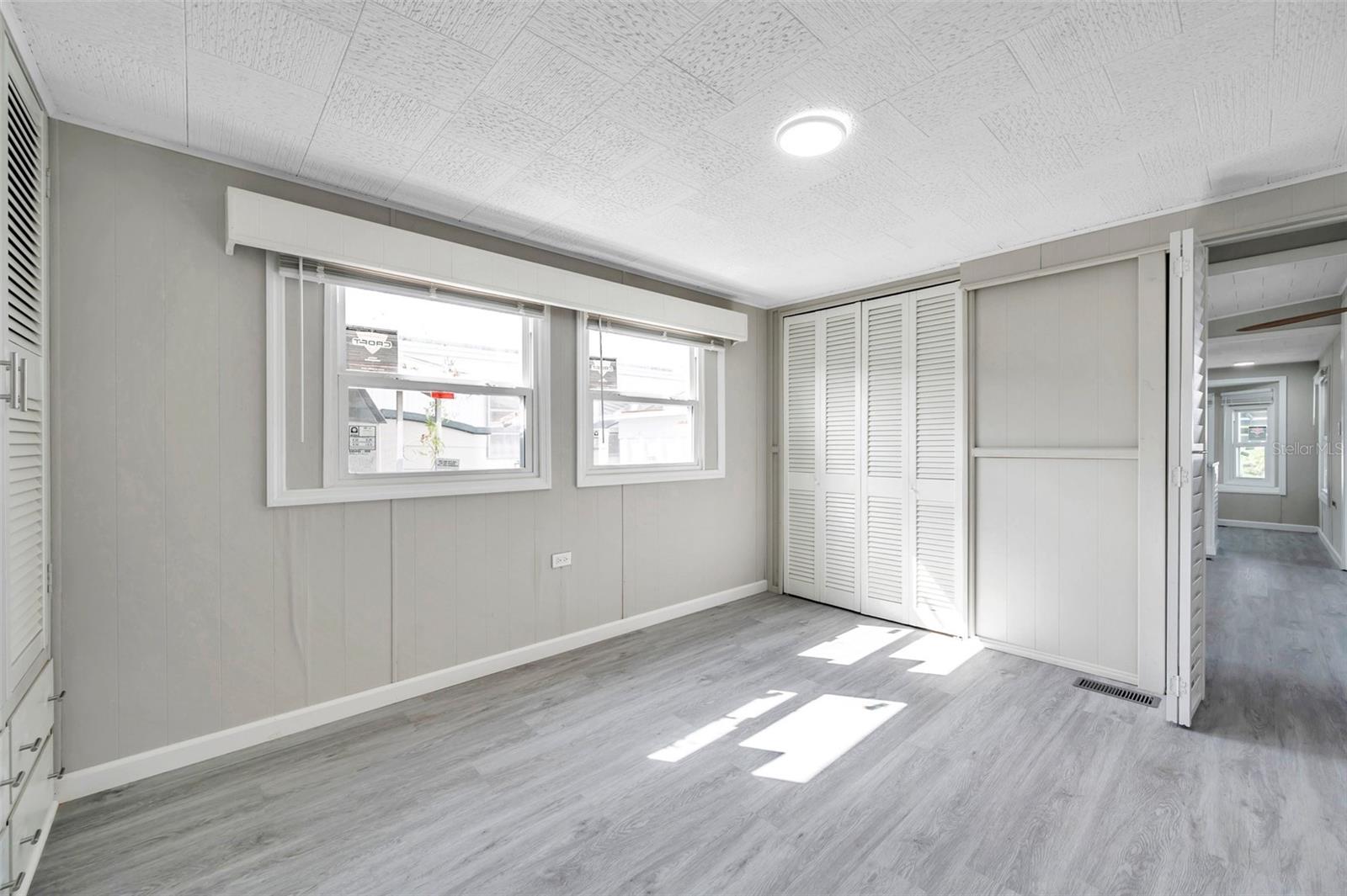 Image 23 of 76 For 4851 Gandy Boulevard B6-l27