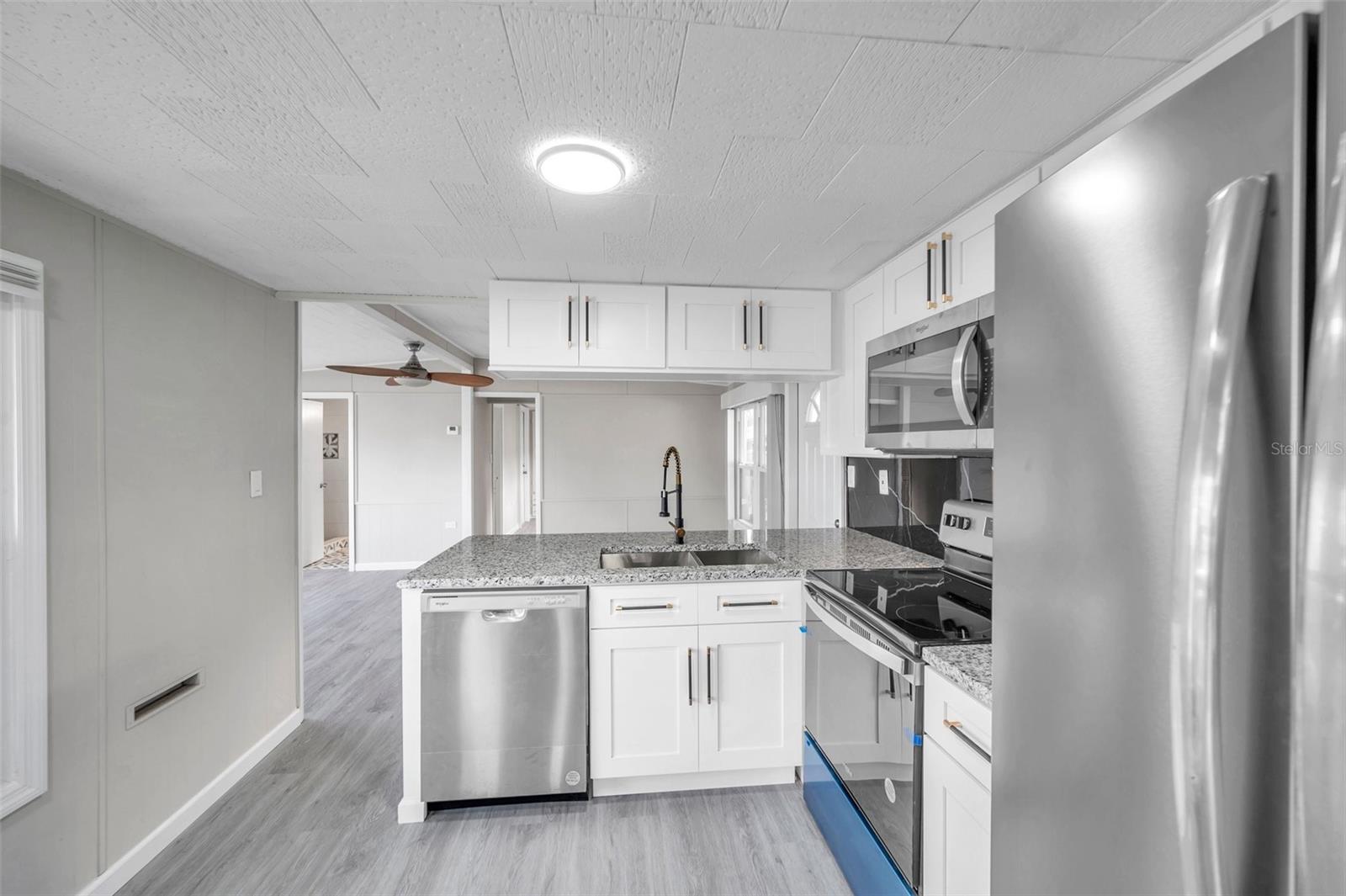 Image 3 of 76 For 4851 Gandy Boulevard B6-l27