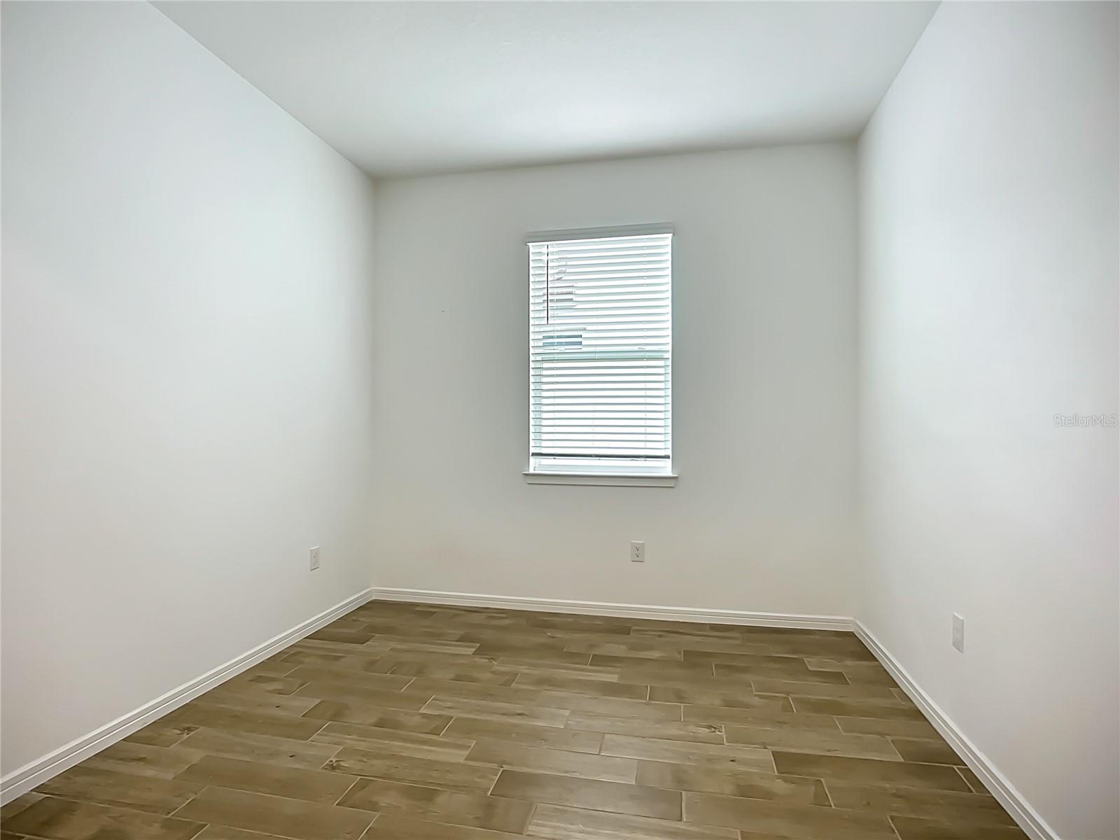 Image 13 of 40 For 10005 Patterson Way