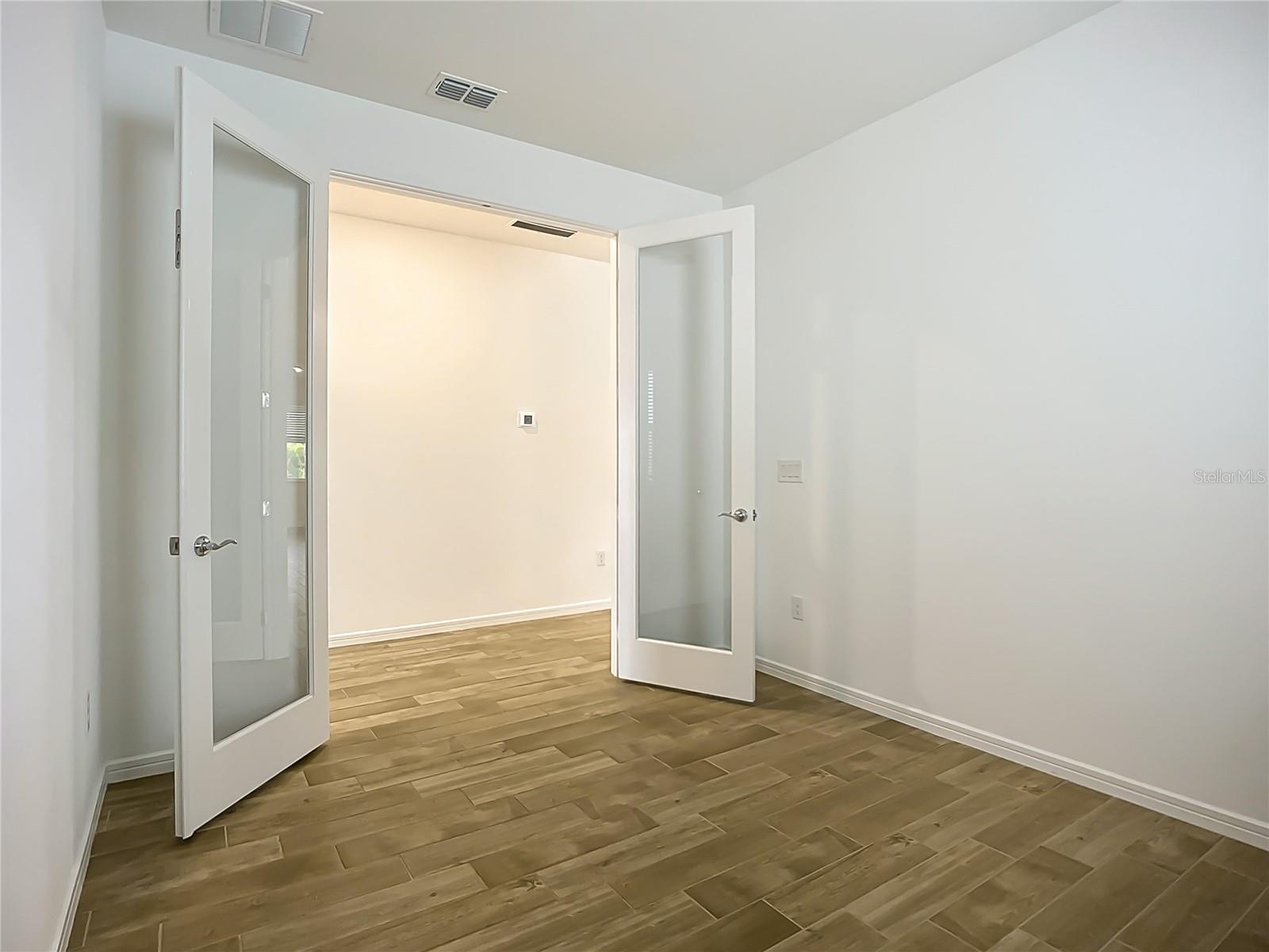 Image 14 of 40 For 10005 Patterson Way