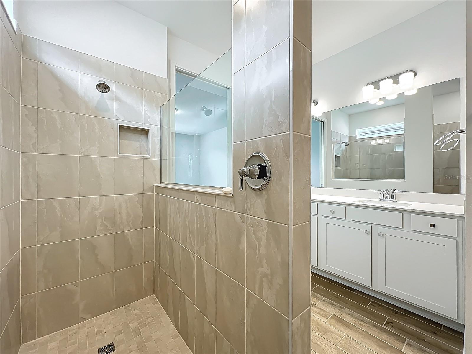 Image 28 of 40 For 10005 Patterson Way