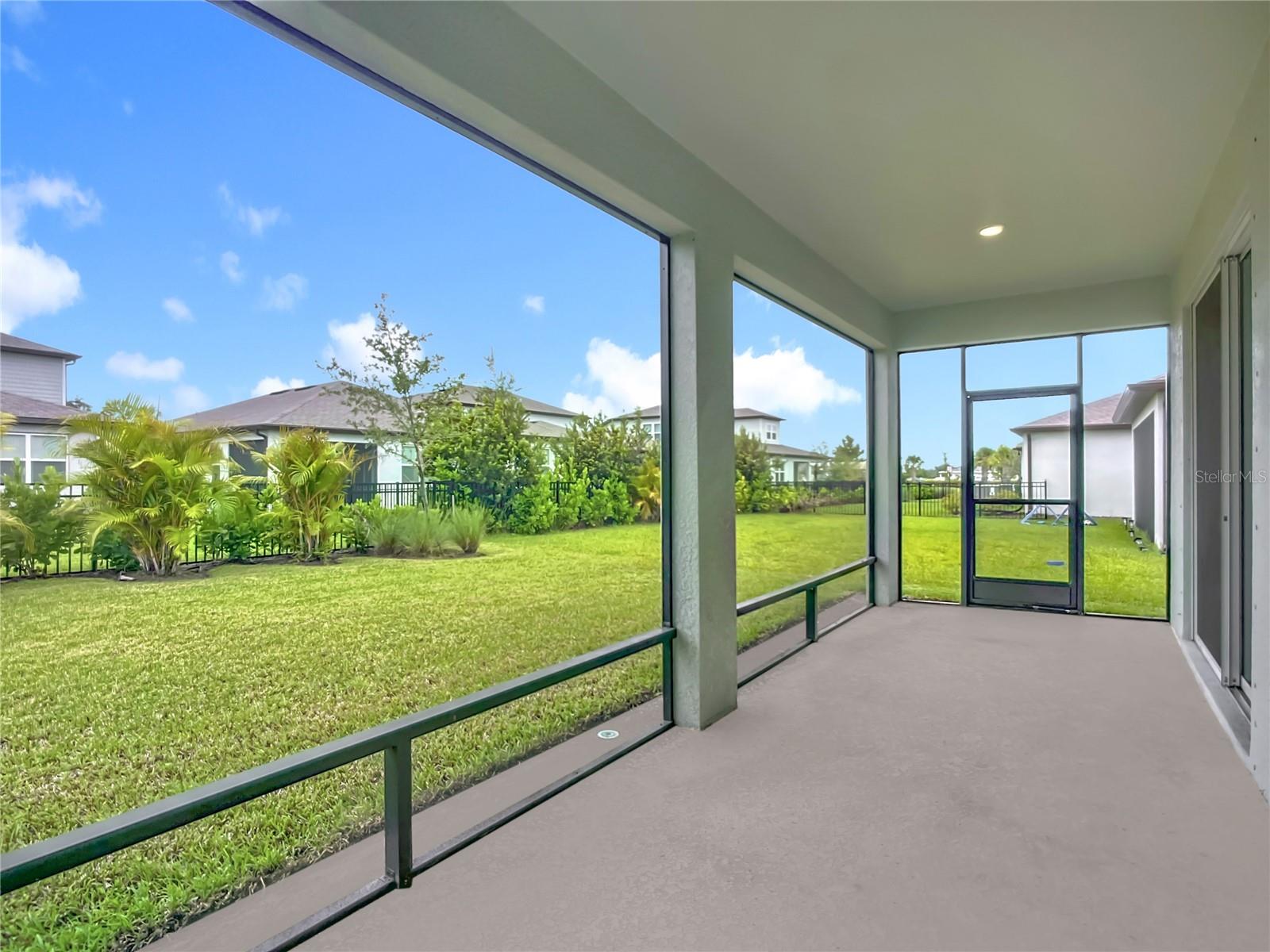 Image 33 of 40 For 10005 Patterson Way