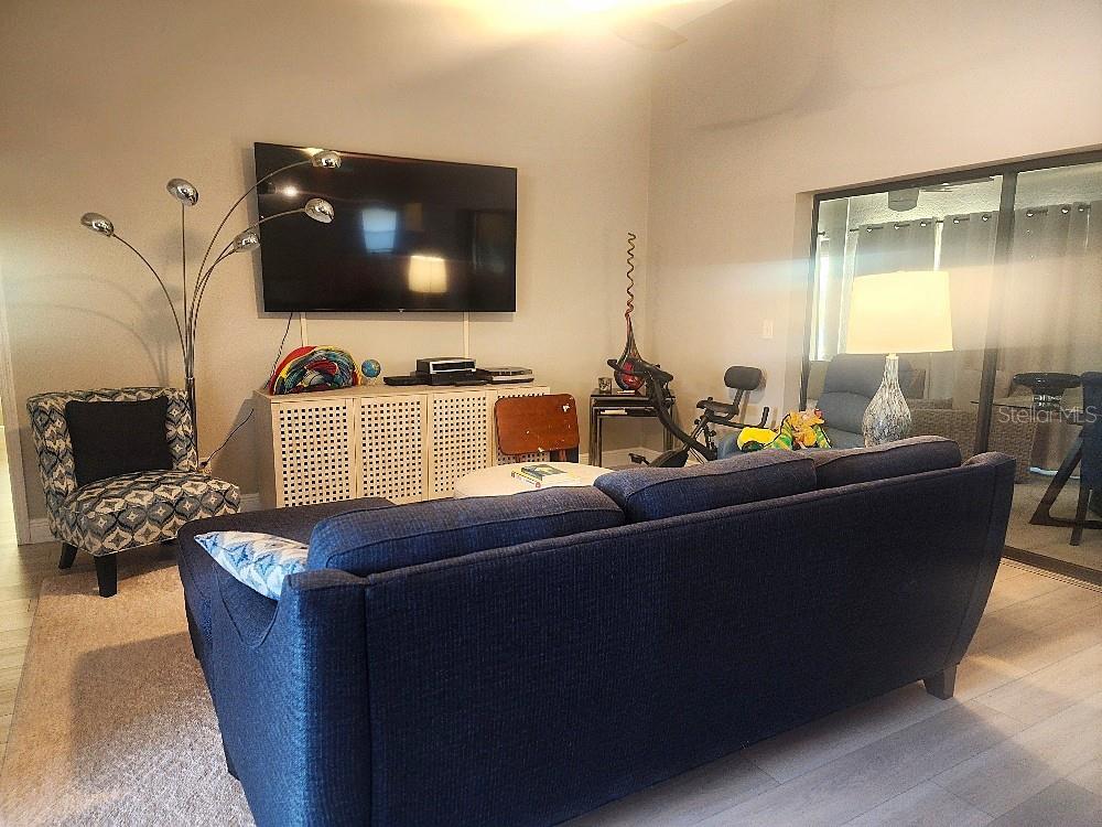 Image 5 of 25 For 723 Elkhorn Road