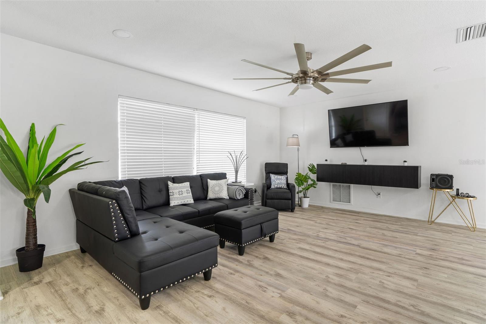 Image 7 of 62 For 5809 Imperial Key