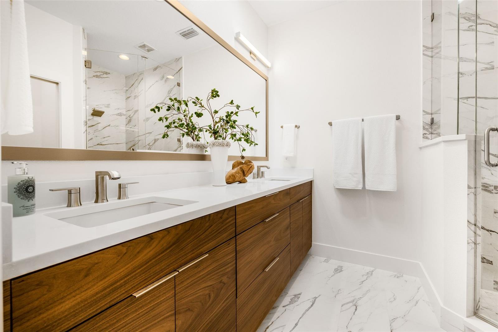 Image 19 of 35 For 8615 5th Street N