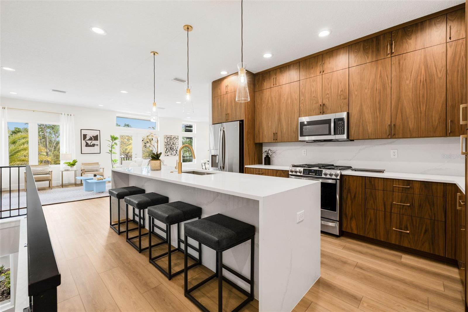 Image 5 of 35 For 8615 5th Street N