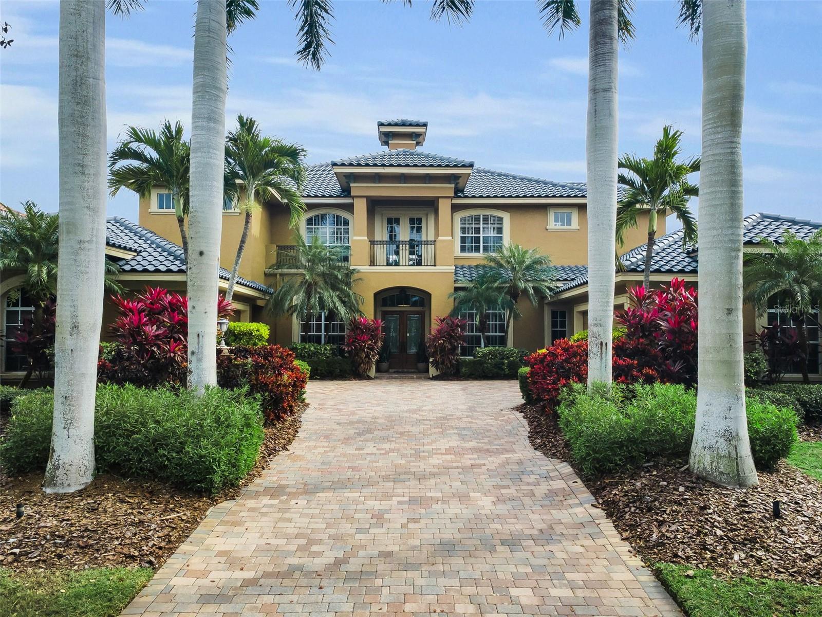 Image 10 of 98 For 8871 Silverthorn Road